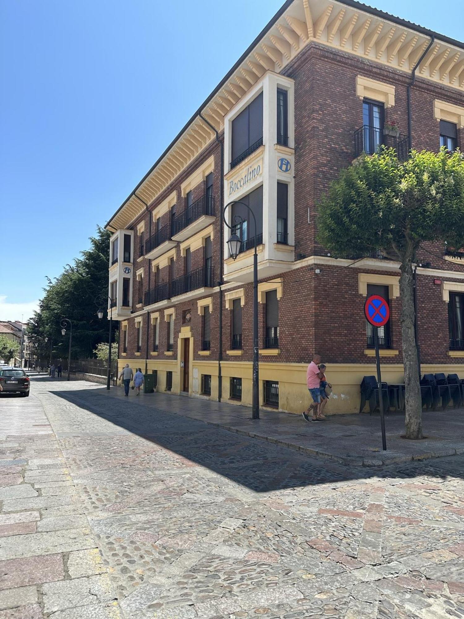 Hostal Restaurante Boccalino ليون المظهر الخارجي الصورة